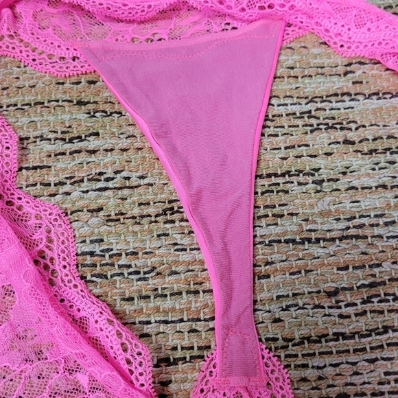 La Senza Lingerie and Matching Panty - Picture 13 of 14